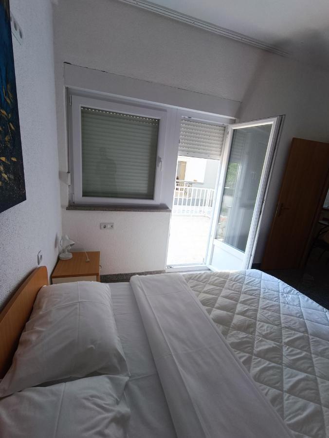 Apartmani Centar Стариград-Пакленица Екстериор снимка