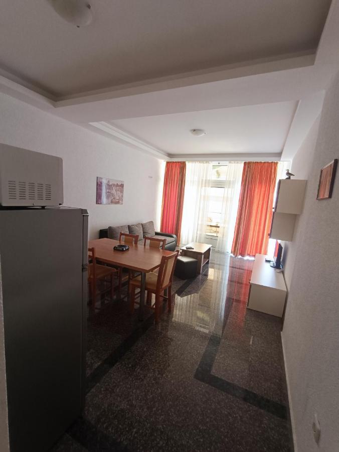 Apartmani Centar Стариград-Пакленица Екстериор снимка