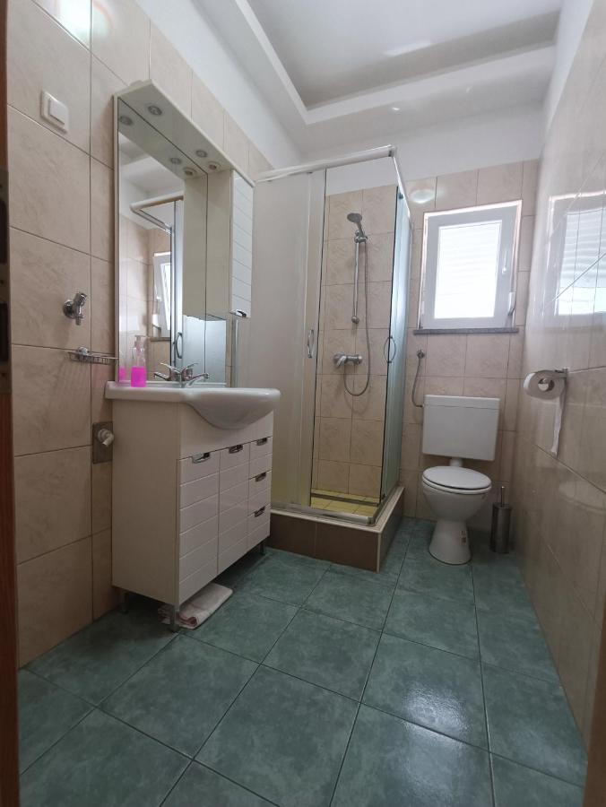 Apartmani Centar Стариград-Пакленица Екстериор снимка