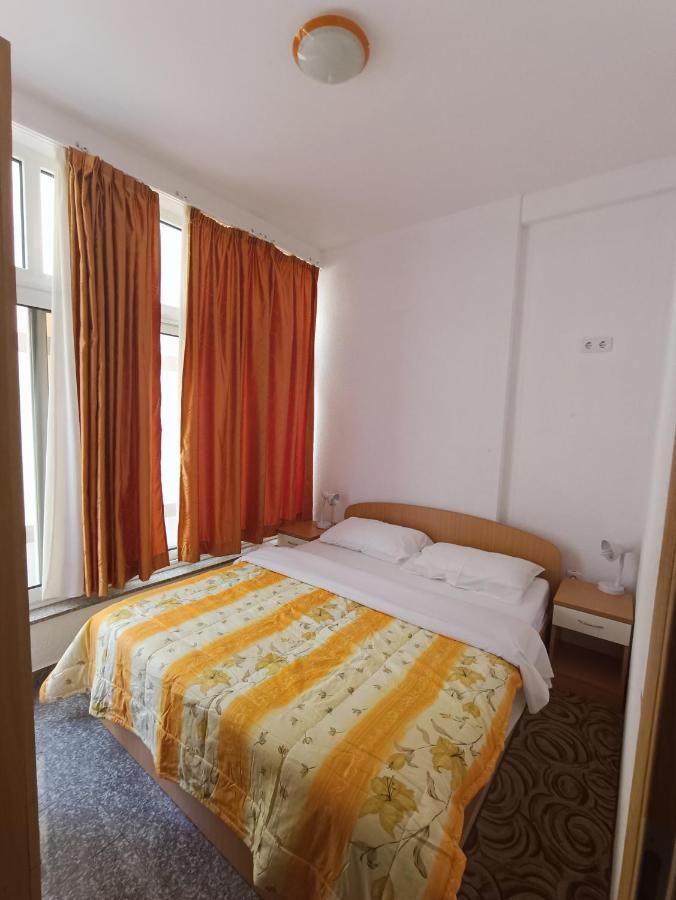 Apartmani Centar Стариград-Пакленица Екстериор снимка
