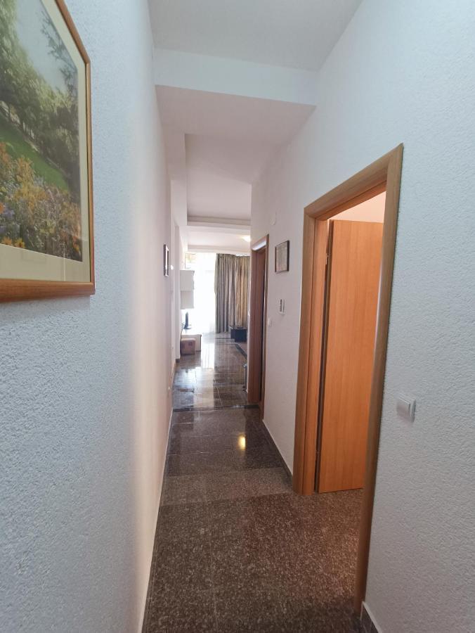 Apartmani Centar Стариград-Пакленица Екстериор снимка